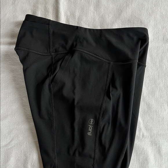 Janji Pace Shorts Midnight M - Picture 7 of 8